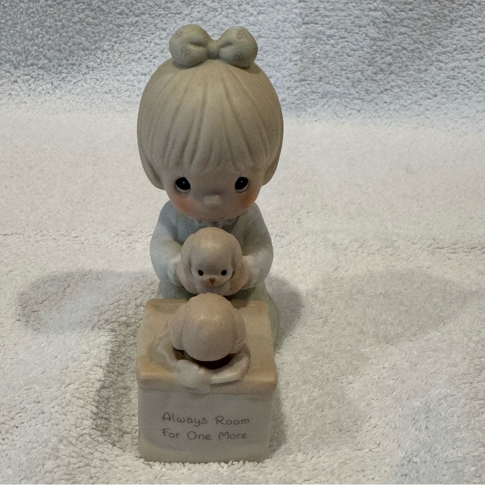 Precious Moments “Always Room For One More” figurine